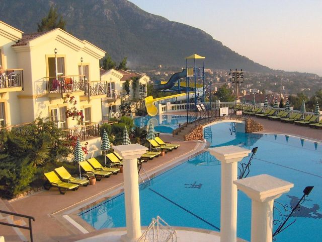 אולודניץ Artemisia Royal Park Club Hotel מראה חיצוני תמונה