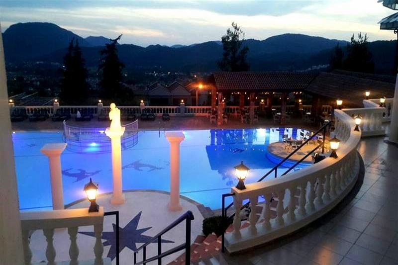 אולודניץ Artemisia Royal Park Club Hotel מראה חיצוני תמונה